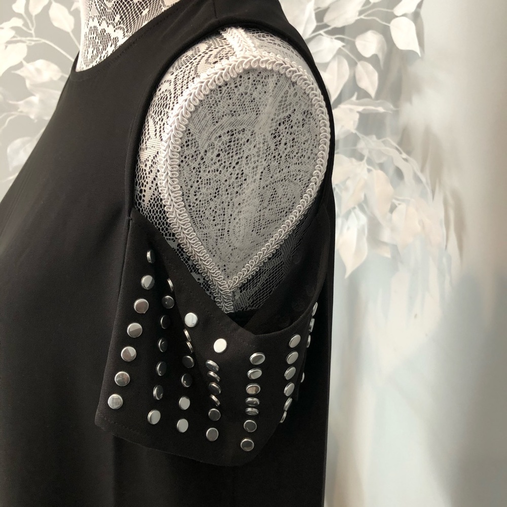 Calvin Klein cold shoulder blouse - Picture 3 of 5